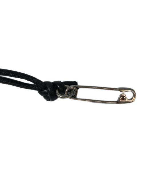 BALENCIAGA（バレンシアガ）BALENCIAGA (バレンシアガ) tag charm　(タグチャーム)　凹凸ホック付き　イタリア製　 グレーの古着・服飾アイテム