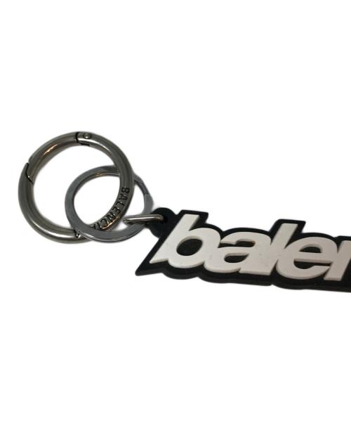 BALENCIAGA（バレンシアガ）BALENCIAGA (バレンシアガ) バッグチャーム　カラビナ付き　 ホワイトの古着・服飾アイテム