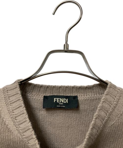 FENDI（フェンディ）FENDI (フェンディ) カーリグラフィ カシミアロゴニット　19AW　カシミヤ　100％ ブラウン サイズ:50の古着・服飾アイテム