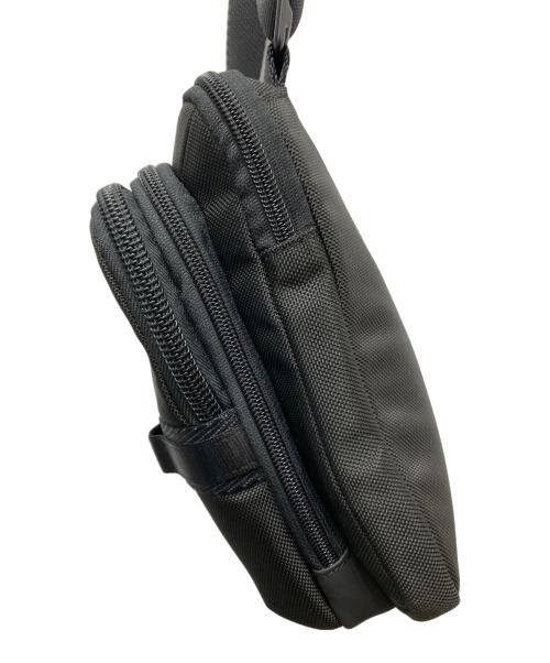 TUMI（トゥミ）TUMI (トゥミ) ALPHA BRAVO サーヴィス クロスボディ グレーの古着・服飾アイテム