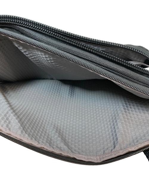 TUMI（トゥミ）TUMI (トゥミ) ALPHA BRAVO サーヴィス クロスボディ グレーの古着・服飾アイテム
