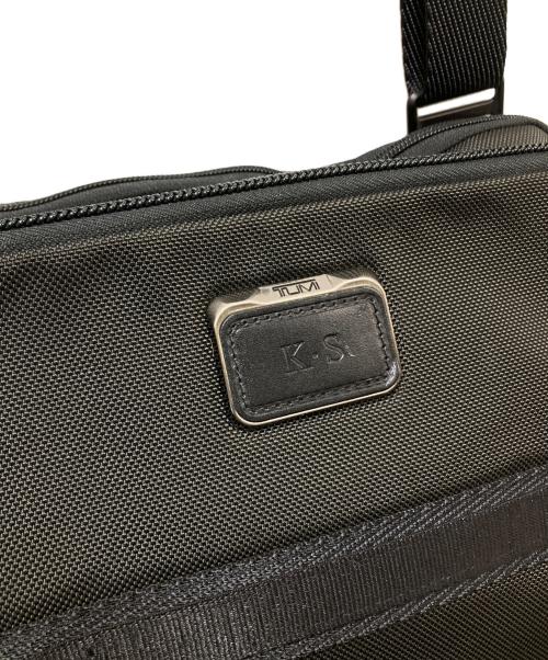 TUMI（トゥミ）TUMI (トゥミ) ALPHA BRAVO サーヴィス クロスボディ グレーの古着・服飾アイテム