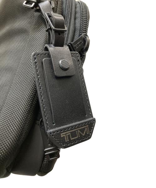 TUMI（トゥミ）TUMI (トゥミ) ALPHA BRAVO サーヴィス クロスボディ グレーの古着・服飾アイテム