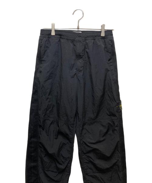 STONE ISLAND（ストーンアイランド）STONE ISLAND (ストーンアイランド) サイドロゴ トレーニングパンツ 811530919 V029 ブラック サイズ:W28の古着・服飾アイテム