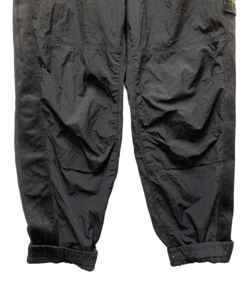 STONE ISLAND（ストーンアイランド）STONE ISLAND (ストーンアイランド) サイドロゴ トレーニングパンツ 811530919 V029 ブラック サイズ:W28の古着・服飾アイテム
