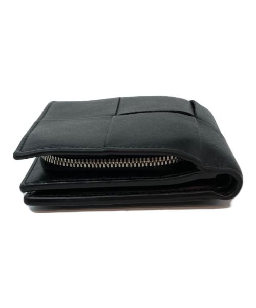 BOTTEGA VENETA（ボッテガベネタ）BOTTEGA VENETA (ボッテガベネタ) カセット マキシイントレチャート  / 2つ折財布 ブラックの古着・服飾アイテム