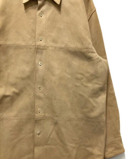 AURALEE（オーラリー）AURALEE (オーラリー) NUBUCK LEATHER BIG SHIRTS ヌバックレザービッグシャツ ブラウン サイズ:４の古着・服飾アイテム