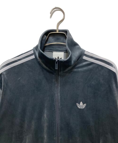 adidas（アディダス）adidas (アディダス) FIREBIRD VELOUR TRACK TOP(ファイアーバードベロアトラックトップ)　 グレー サイズ:XSの古着・服飾アイテム