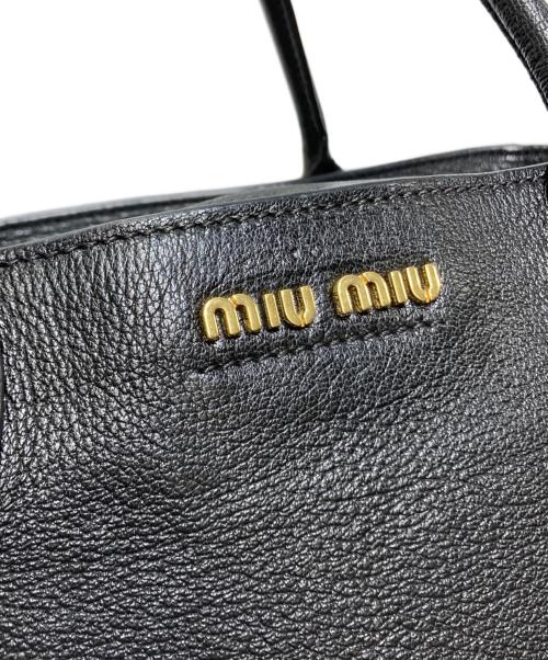 MIU MIU（ミュウミュウ）MIU MIU (ミュウミュウ) マドラス2WAYショルダーバッグ / 5E165D ブラックの古着・服飾アイテム
