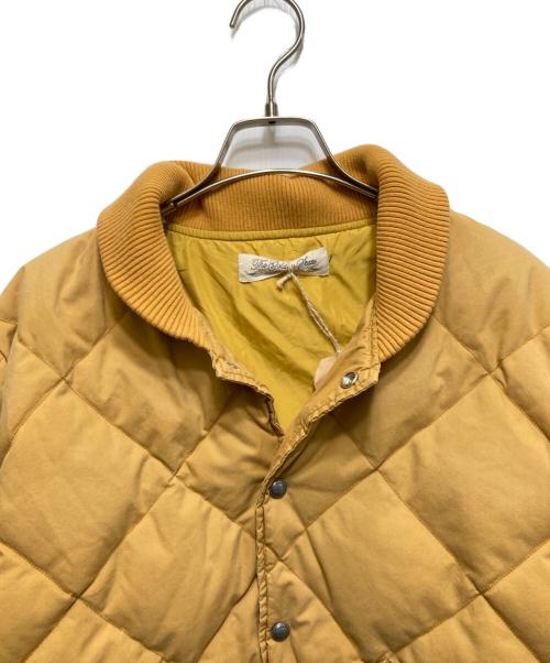 REMI RELIEF（レミレリーフ）REMI RELIEF (レミレリーフ) BEAMS PLUS (ビームスプラス) 別注 キルティングダウンジャケット / RN27353291B+ マスタード サイズ:XLの古着・服飾アイテム