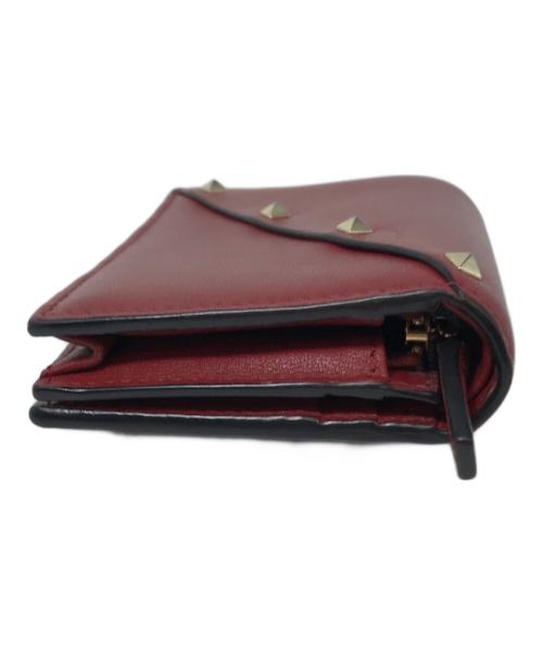 VALENTINO（ヴァレンティノ）VALENTINO (ヴァレンティノ) スタッズ折りたたみ財布 レッドの古着・服飾アイテム