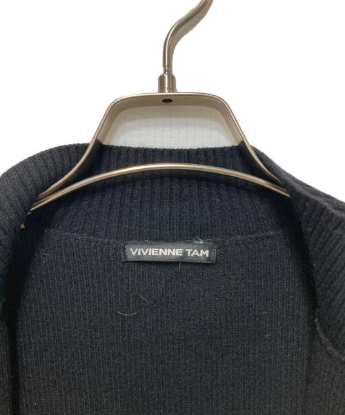 VIVIENNE TAM（ヴィヴィアンタム）VIVIENNE TAM (ヴィヴィアンタム) フラワー刺繍ジップアップニット ブラックの古着・服飾アイテム