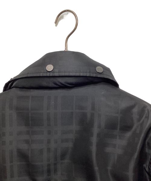 BURBERRY LONDON（バーバリーロンドン）BURBERRY LONDON (バーバリーロンドン) シャドーチェック ダウンコート / BBN77-723-09 ブラック サイズ:Lの古着・服飾アイテム