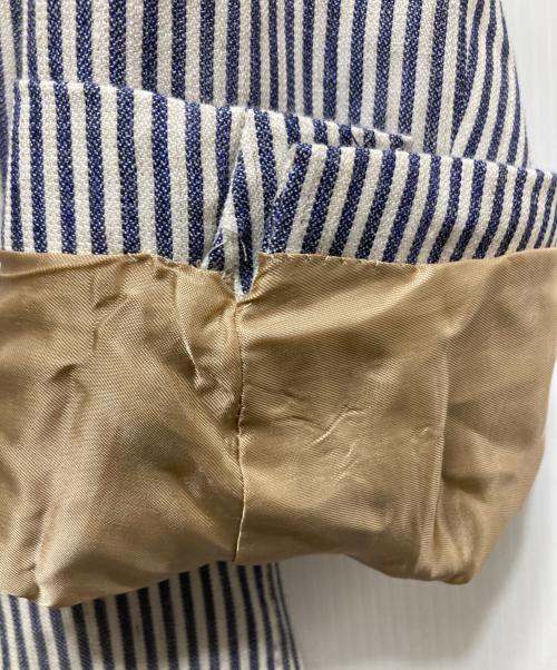 BRUNELLO CUCINELLI（ブルネロクチネリ）BRUNELLO CUCINELLI (ブルネロクチネリ) 段返り3B ストライプ柄 テーラードジャケット　イタリア製 ホワイト×ネイビー サイズ:52の古着・服飾アイテム
