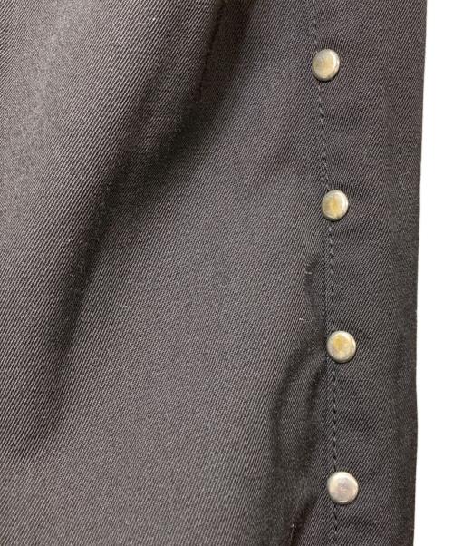 JUNYA WATANABE COMME des GARCONS MAN PINK（ジュンヤワタナベ コムデギャルソンマン ピンク）JUNYA WATANABE COMME des GARCONS MAN PINK (ジュンヤワタナベ コムデギャルソンマン ピンク) スタッズライン ウールストレートパンツ　07AW　WT-P020 ブラック サイズ:Mの古着・服飾アイテム