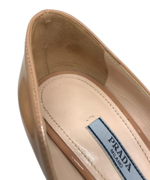 PRADA（プラダ）PRADA (プラダ) ヒールパンプス ベージュ サイズ:36の古着・服飾アイテム