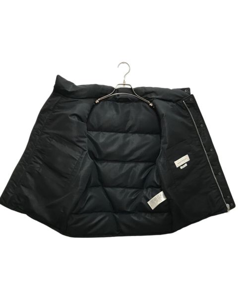 ALEXANDER McQUEEN（アレキサンダーマックイーン）ALEXANDER McQUEEN (アレキサンダーマックイーン) バックロゴプリント ナイロンダウンベスト ブラック サイズ:48の古着・服飾アイテム