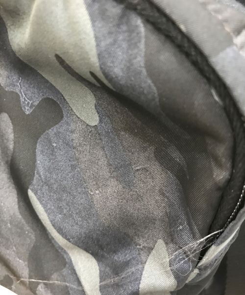 PRADA（プラダ）PRADA (プラダ) TESSUTO CAMOUFL/テスートカムフラ ネイビーの古着・服飾アイテム