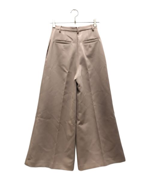 Snidel（スナイデル）Snidel (スナイデル) ペプラムベアトップ&パンツセット ベージュの古着・服飾アイテム