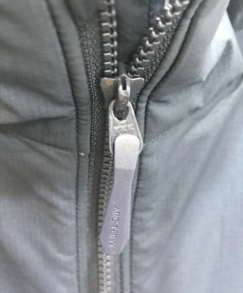 ARC'TERYX（アークテリクス）ARC'TERYX (アークテリクス) Atom Vest/アトムベスト ネイビー サイズ:Sの古着・服飾アイテム