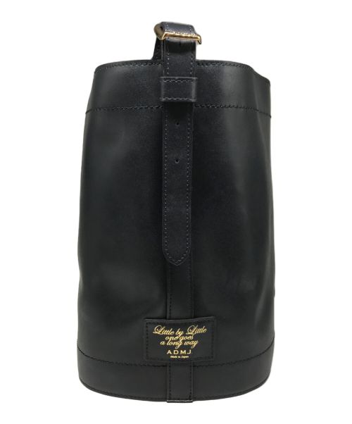 A.D.M.J.（エーディーエムジェイ）A.D.M.J. (エーディーエムジェイ) リバティソフト 撥水 バケットショルダーバッグ ネイビーの古着・服飾アイテム