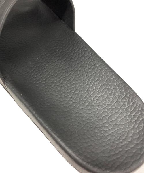 VALENTINO GARAVANI（ヴァレンティノ・ガラヴァーニ）VALENTINO GARAVANI (ヴァレンティノ・ガラヴァーニ) シャワーサンダル ブラック サイズ:39の古着・服飾アイテム