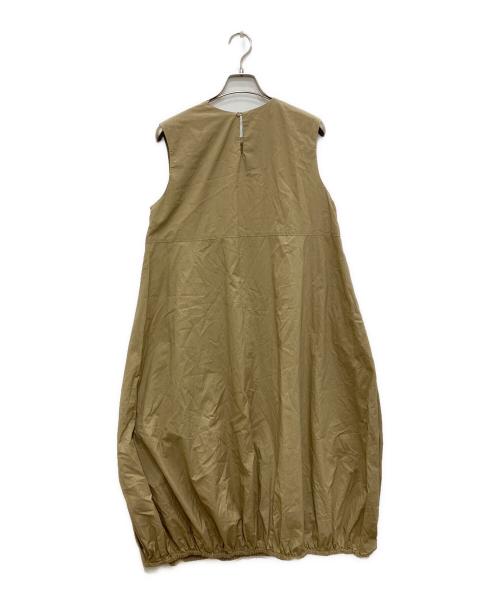 mizuiro-ind（ミズイロインド）mizuiro-ind (ミズイロインド) ノースリーブワンピース ベージュ サイズ:Freeの古着・服飾アイテム