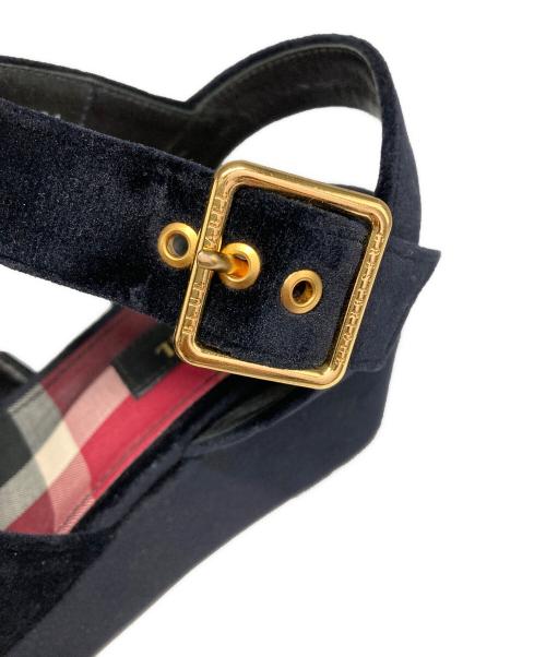 BLUE LABEL CRESTBRIDGE（ブルーレーベルクレストブリッジ）BLUE LABEL CRESTBRIDGE (ブルーレーベルクレストブリッジ) ベロアサンダル ネイビー サイズ:24の古着・服飾アイテム