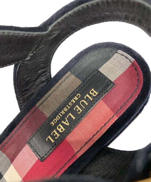 BLUE LABEL CRESTBRIDGE（ブルーレーベルクレストブリッジ）BLUE LABEL CRESTBRIDGE (ブルーレーベルクレストブリッジ) ベロアサンダル ネイビー サイズ:24の古着・服飾アイテム