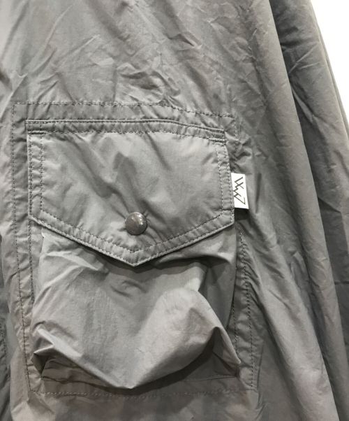 CMF OUTDOOR GARMENT（コンフィーアウトドアガーメント）CMF OUTDOOR GARMENT (コンフィーアウトドアガーメント) 別注MILITARY RAINFALLS PONCHO/ミリタリーレインフォールズポンチョ グレー サイズ:Ｌの古着・服飾アイテム