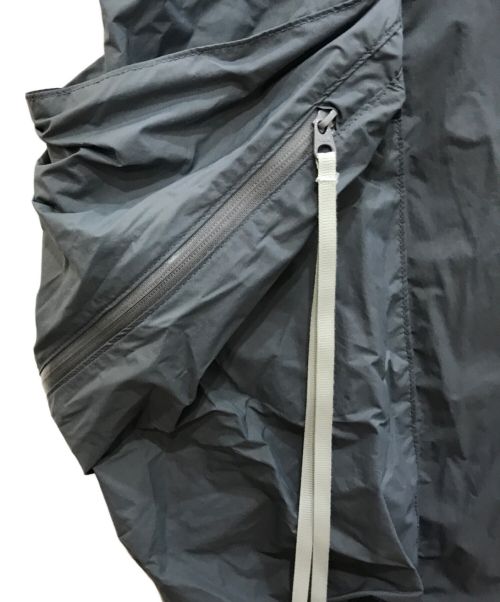 CMF OUTDOOR GARMENT（コンフィーアウトドアガーメント）CMF OUTDOOR GARMENT (コンフィーアウトドアガーメント) 別注MILITARY RAINFALLS PONCHO/ミリタリーレインフォールズポンチョ グレー サイズ:Ｌの古着・服飾アイテム