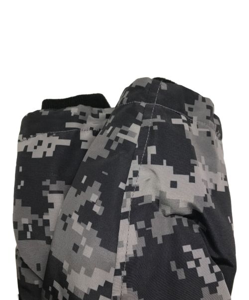 AVIREX（アヴィレックス）AVIREX (アヴィレックス) ミリタリーファンクション ダウンジャケット グレー サイズ:Fの古着・服飾アイテム