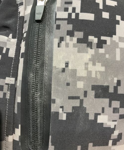 AVIREX（アヴィレックス）AVIREX (アヴィレックス) ミリタリーファンクション ダウンジャケット グレー サイズ:Fの古着・服飾アイテム