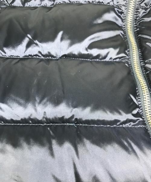 PRADA（プラダ）PRADA (プラダ) シャイニーダウンコート/29G150 ネイビー サイズ:38の古着・服飾アイテム