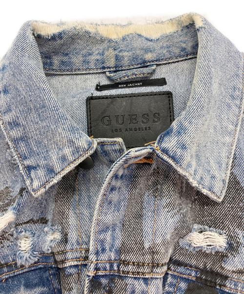 GUESS（ゲス）GUESS (ゲス) ダメージ加工デニムジャケット インディゴ サイズ:Ｍの古着・服飾アイテム