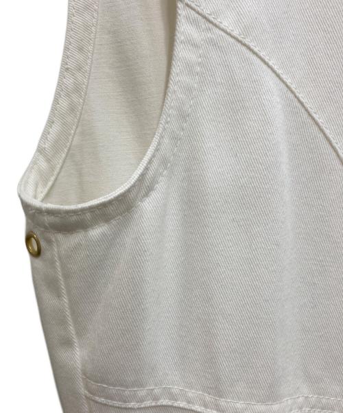 HERENCIA（ヘレンチア）HERENCIA (ヘレンチア) ドットボタン デニムジレ ホワイト サイズ:SIZE38 未使用品の古着・服飾アイテム