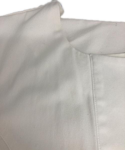 HERENCIA（ヘレンチア）HERENCIA (ヘレンチア) ドットボタン デニムジレ ホワイト サイズ:SIZE38 未使用品の古着・服飾アイテム