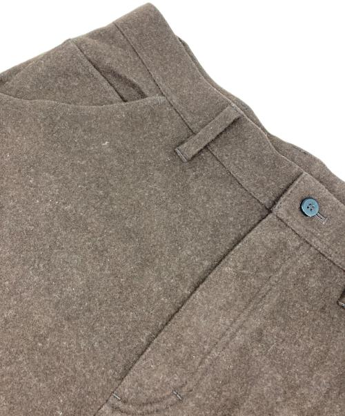 Cale（カル）Cale (カル) ナチュラルウールフェルトパンツ ブラウン サイズ:4の古着・服飾アイテム