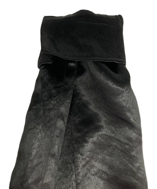 08sircus（ゼロエイトサーカス）08sircus (ゼロエイトサーカス) GLOSSY SATIN CAPE SLEEVE CROPPED TOP/グロッシィーサテンケープスリーブクロップドトップス ブラック サイズ:1の古着・服飾アイテム