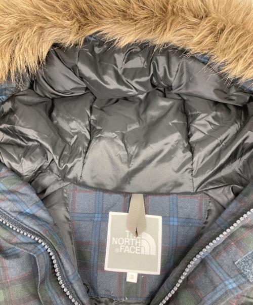 THE NORTH FACE（ザ ノース フェイス）THE NORTH FACE (ザ ノース フェイス) マウンテンダウンパーカ ネイビー×グリーン サイズ:Sの古着・服飾アイテム