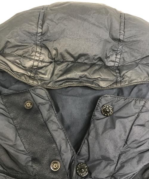 STONE ISLAND（ストーンアイランド）STONE ISLAND (ストーンアイランド) ガーメントダイナイロンフーデッドダウンジャケット ネイビー サイズ:Lの古着・服飾アイテム