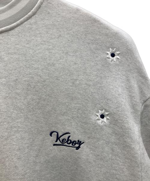 KEBOZ（ケボズ）KEBOZ (ケボズ) NICK GEAR (ニックギア) コラボスウェット グレー サイズ:Ｍの古着・服飾アイテム