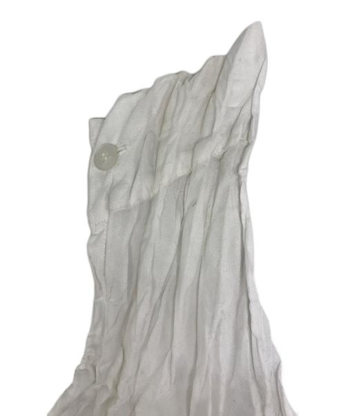 me ISSEY MIYAKE（ミーイッセイ ミヤケ）me ISSEY MIYAKE (ミーイッセイ ミヤケ) WHIPPED PLEATS TOP/ホイップド プリーツ トップ ホワイト サイズ:Freeの古着・服飾アイテム