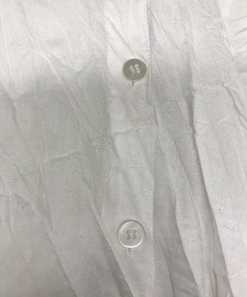 me ISSEY MIYAKE（ミーイッセイ ミヤケ）me ISSEY MIYAKE (ミーイッセイ ミヤケ) WHIPPED PLEATS TOP/ホイップド プリーツ トップ ホワイト サイズ:Freeの古着・服飾アイテム