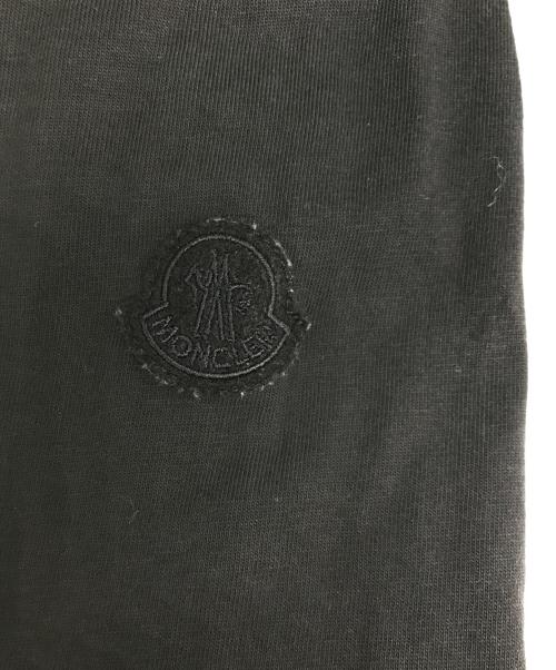 MONCLER（モンクレール）MONCLER (モンクレール) エナメルロゴプリントカットソー ブラック サイズ:Sの古着・服飾アイテム