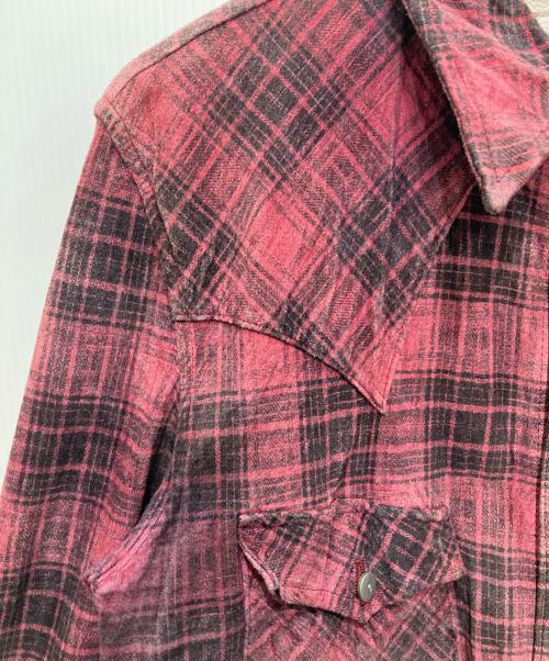 ISAMU KATAYAMA BACKLASH（イサムカタヤマ・バックラッシュ）ISAMU KATAYAMA BACKLASH (イサムカタヤマ・バックラッシュ) ピッグレザーチェックシャツ ピンク サイズ:4の古着・服飾アイテム