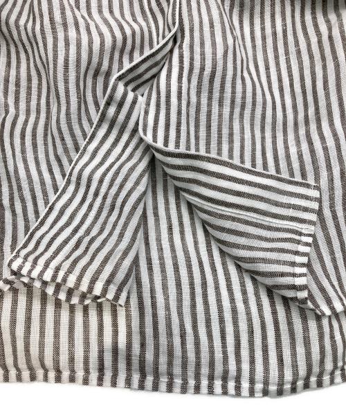 23区（ニジュウサンク）23区 (ニジュウサンク) LIBECO バンドカラービッグシルエットシャツ/リベコ グレー×ホワイト サイズ:44の古着・服飾アイテム