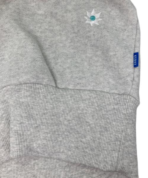 KEBOZ（ケボズ）KEBOZ (ケボズ) nick gear (ニックギア) 刺繍ハーフジップスウェット グレー サイズ:XLの古着・服飾アイテム