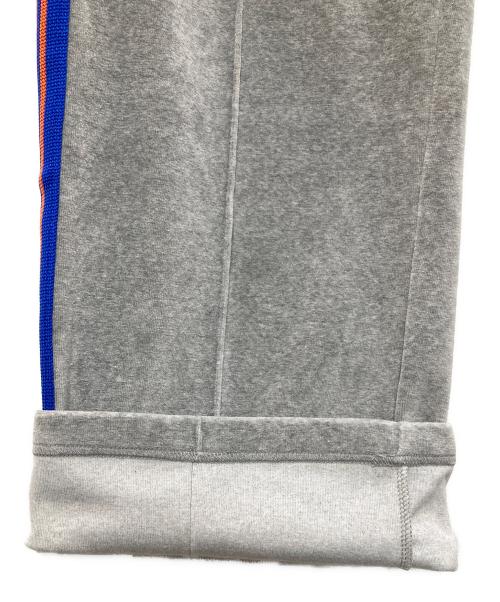 Needles（ニードルズ）Needles (ニードルズ) ベロアトラックパンツ グレー サイズ:Ｍの古着・服飾アイテム