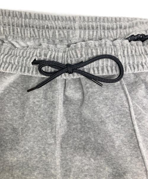 Needles（ニードルズ）Needles (ニードルズ) ベロアトラックパンツ グレー サイズ:Ｍの古着・服飾アイテム
